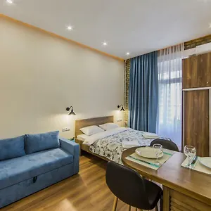 https://kyiv-family-loft.hotels-of-kiev.com